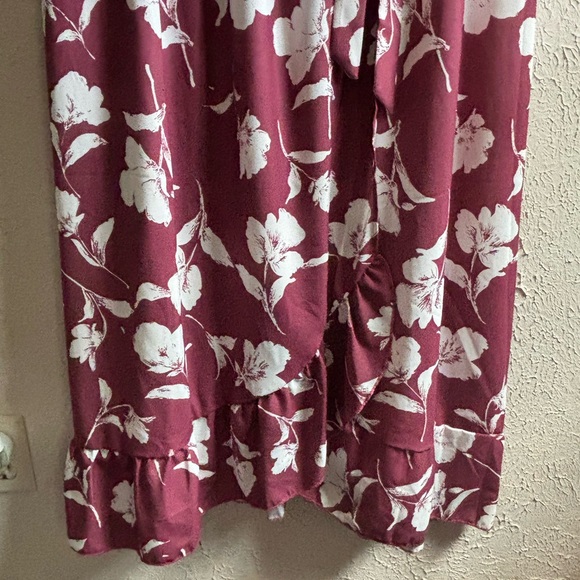 Bloomchic Burgundy Floral Dress size: 1X 14-16 - Picture 3 of 6